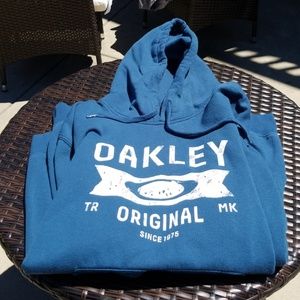 EUC Oakley Hoodie